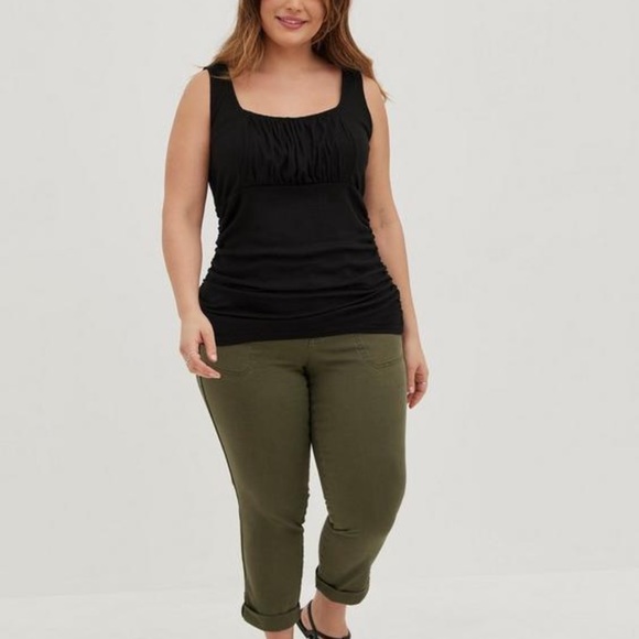 NWT- Torrid Size: 2 ~ Textured Knit, Dbl Scoop, Ruched Front, Side Cinched Tank - Picture 3 of 6